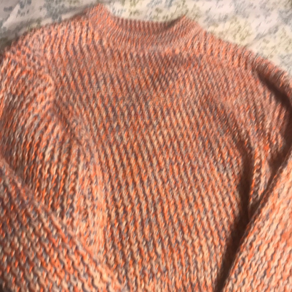 Red, blue and white sweater crochet